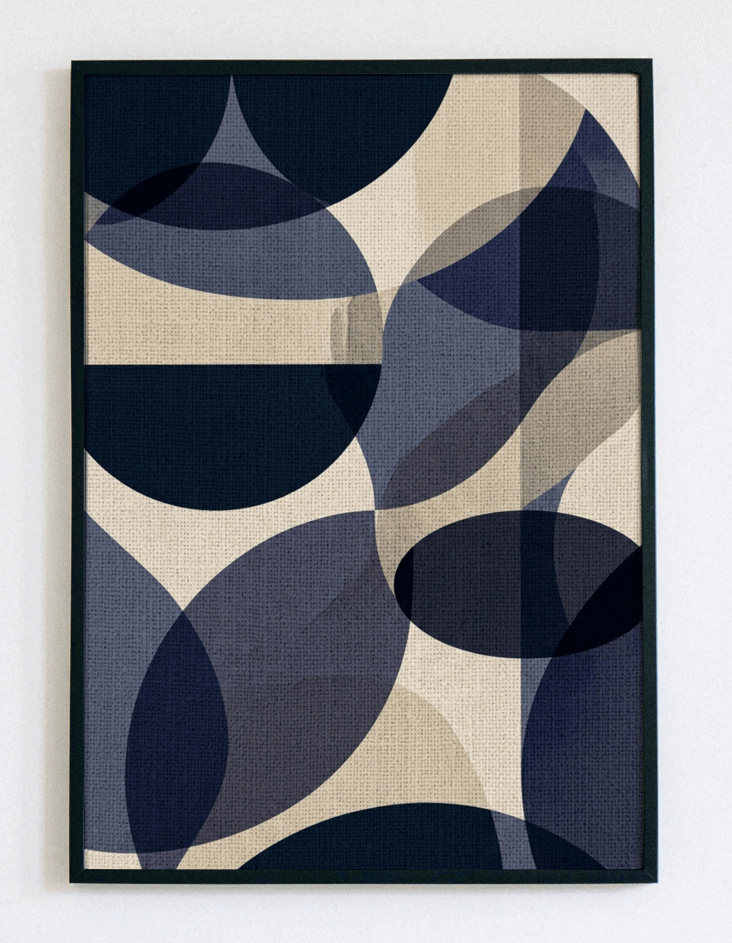 Niebieski obraz w ramce Blue Abstract – nowoczesna grafika abstrakcyjna w odcieniach błękitu i granatu do salonu – Demarro